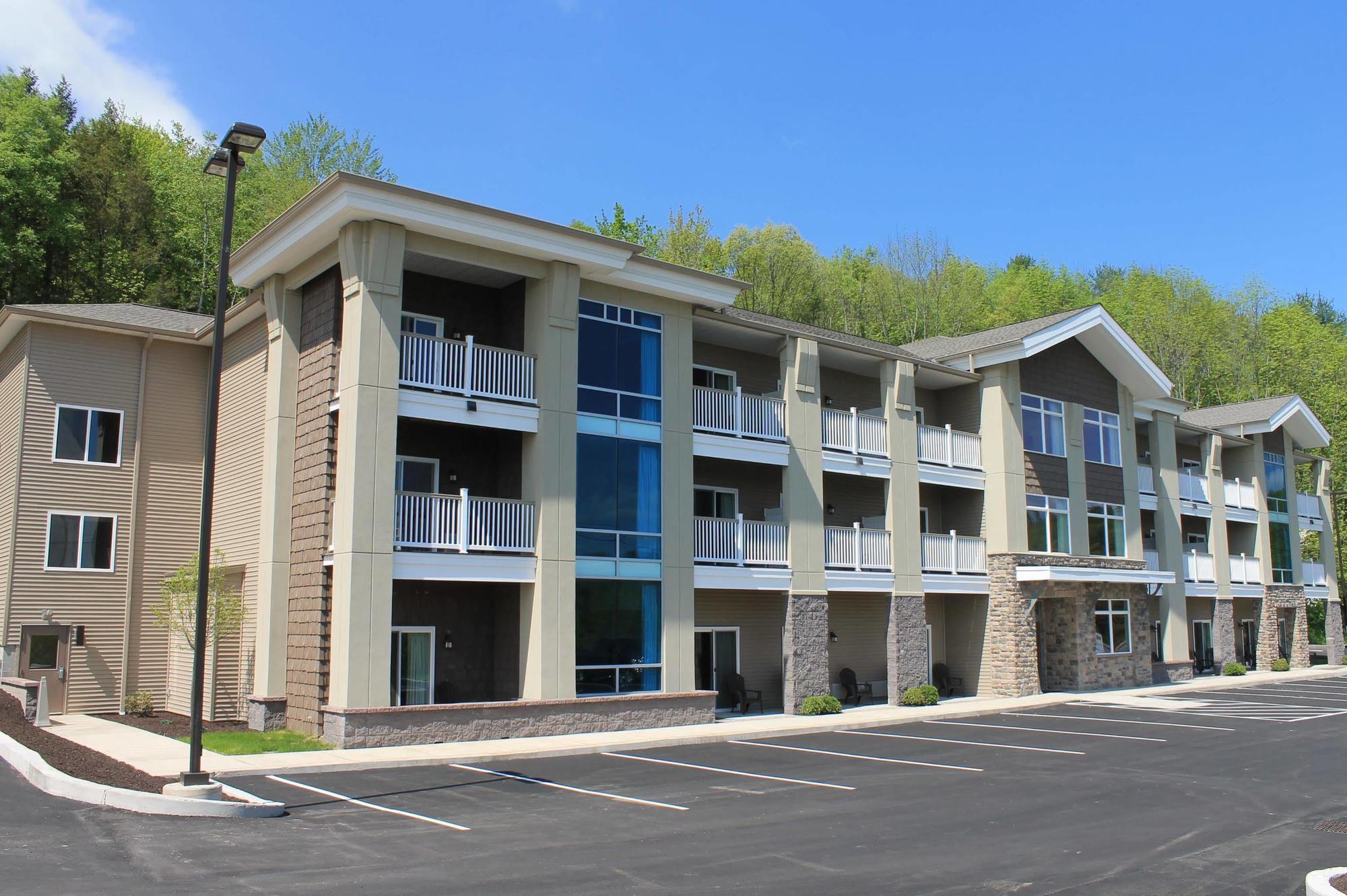 Crystal Springs Inn And Suites Towanda Exterior foto