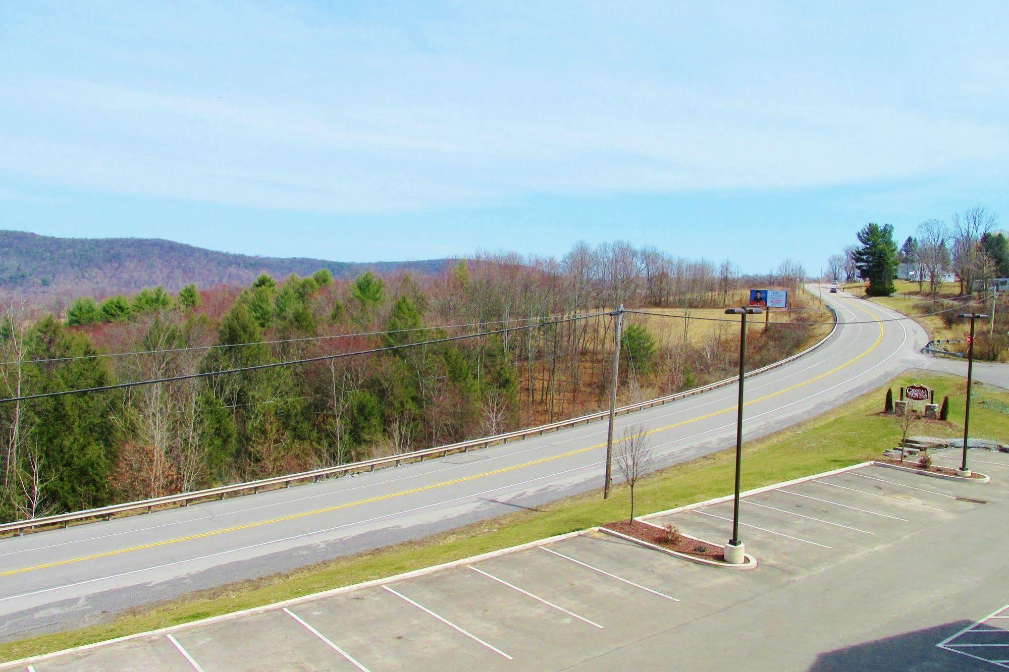 Crystal Springs Inn And Suites Towanda Exterior foto